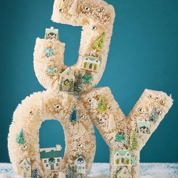 Anthropologie Festive Sisal Light-Up Diorama Christmas 